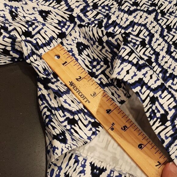 Kenar White Shorts with Blue Print - Picture 9 of 11